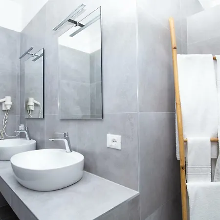 Aparthotel Svevo Sea House 3*