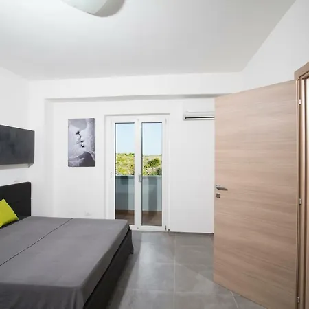 Aparthotel Svevo Sea House 3*